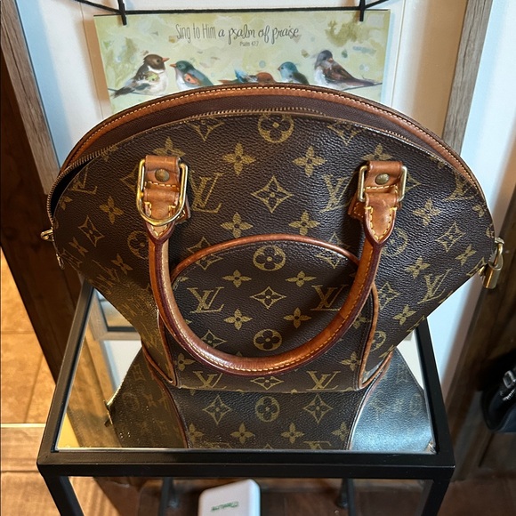 Louis Vuitton Handbags - Louis Vuitton Brown and Gold Monogram Satchel